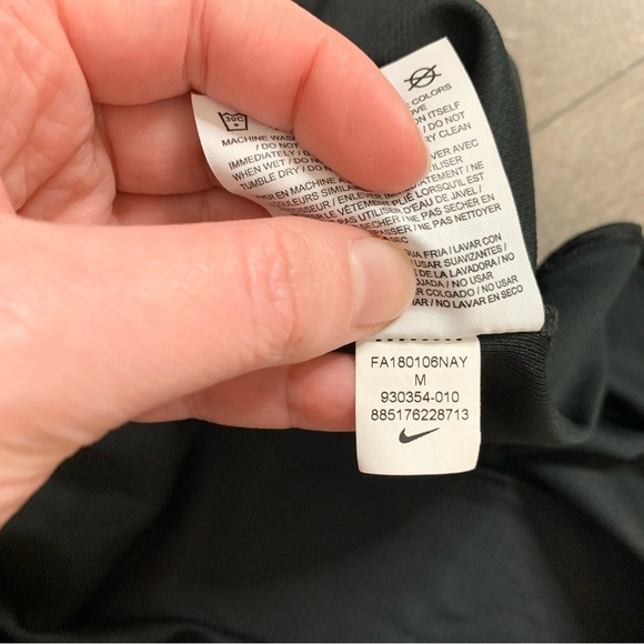 Nike Womens Dri fit Breathe Loose Tank Top T-Back Black Size Medium - Picture 7 of 13